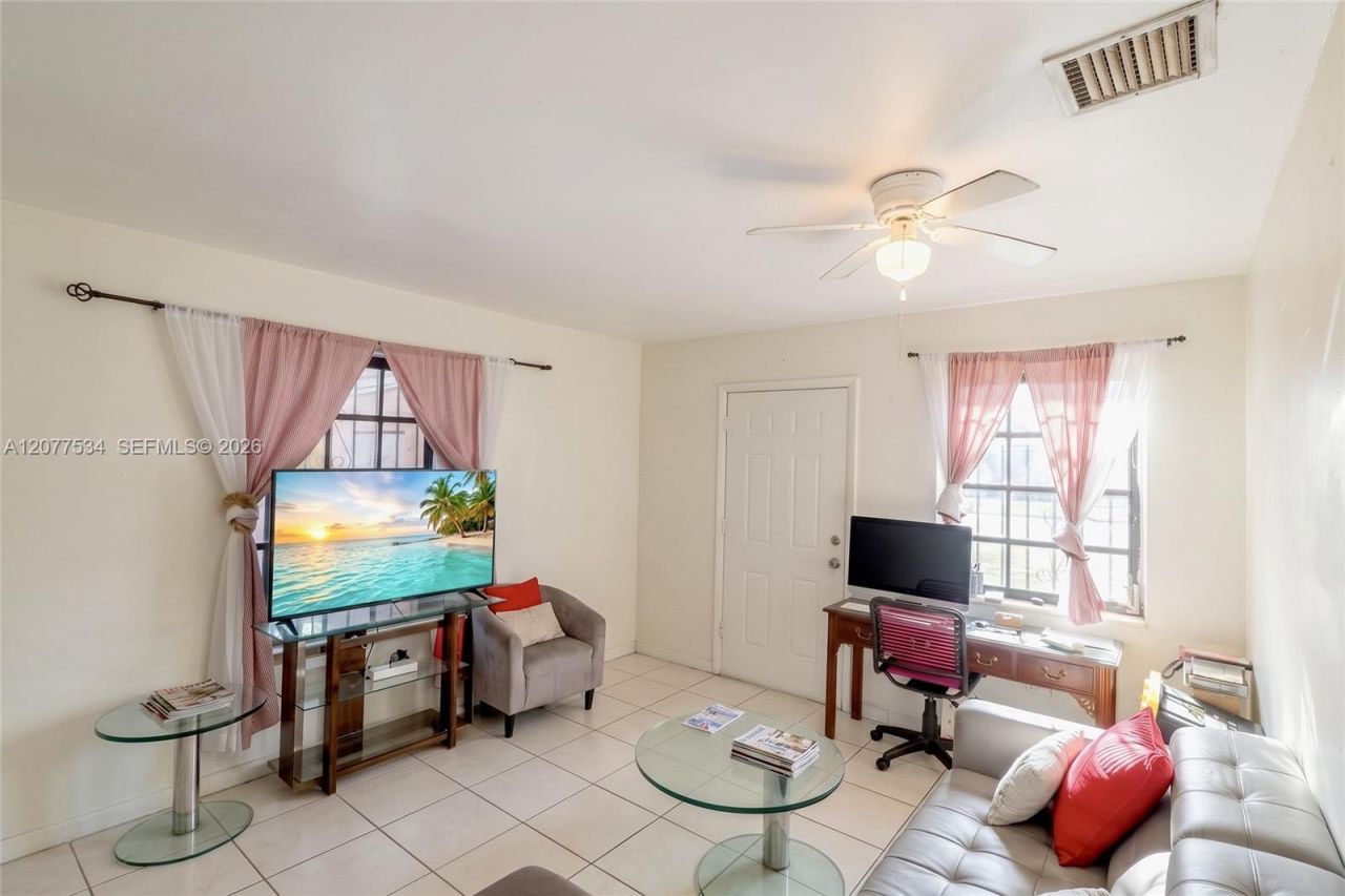 12040 NW 1st Ct, North Miami, FL 33168 Photo