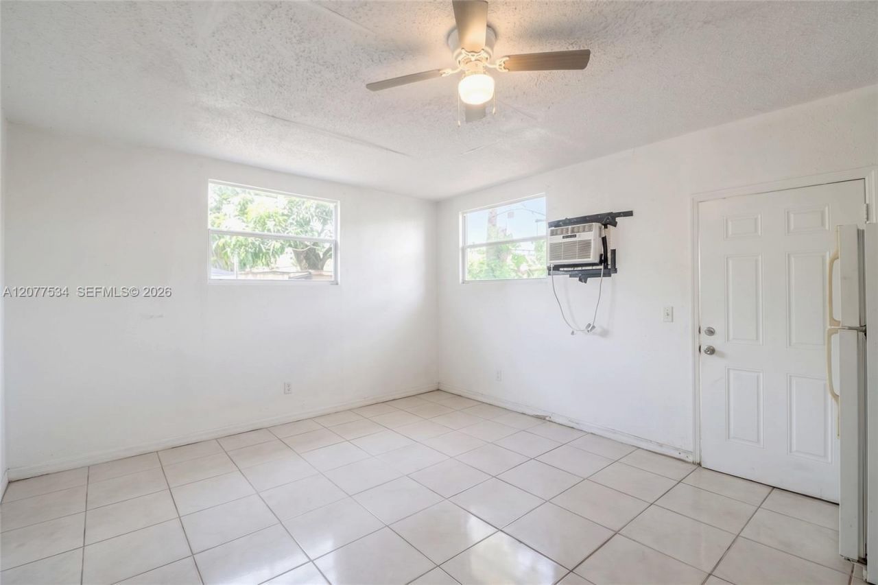 12040 NW 1st Ct, North Miami, FL 33168 Photo