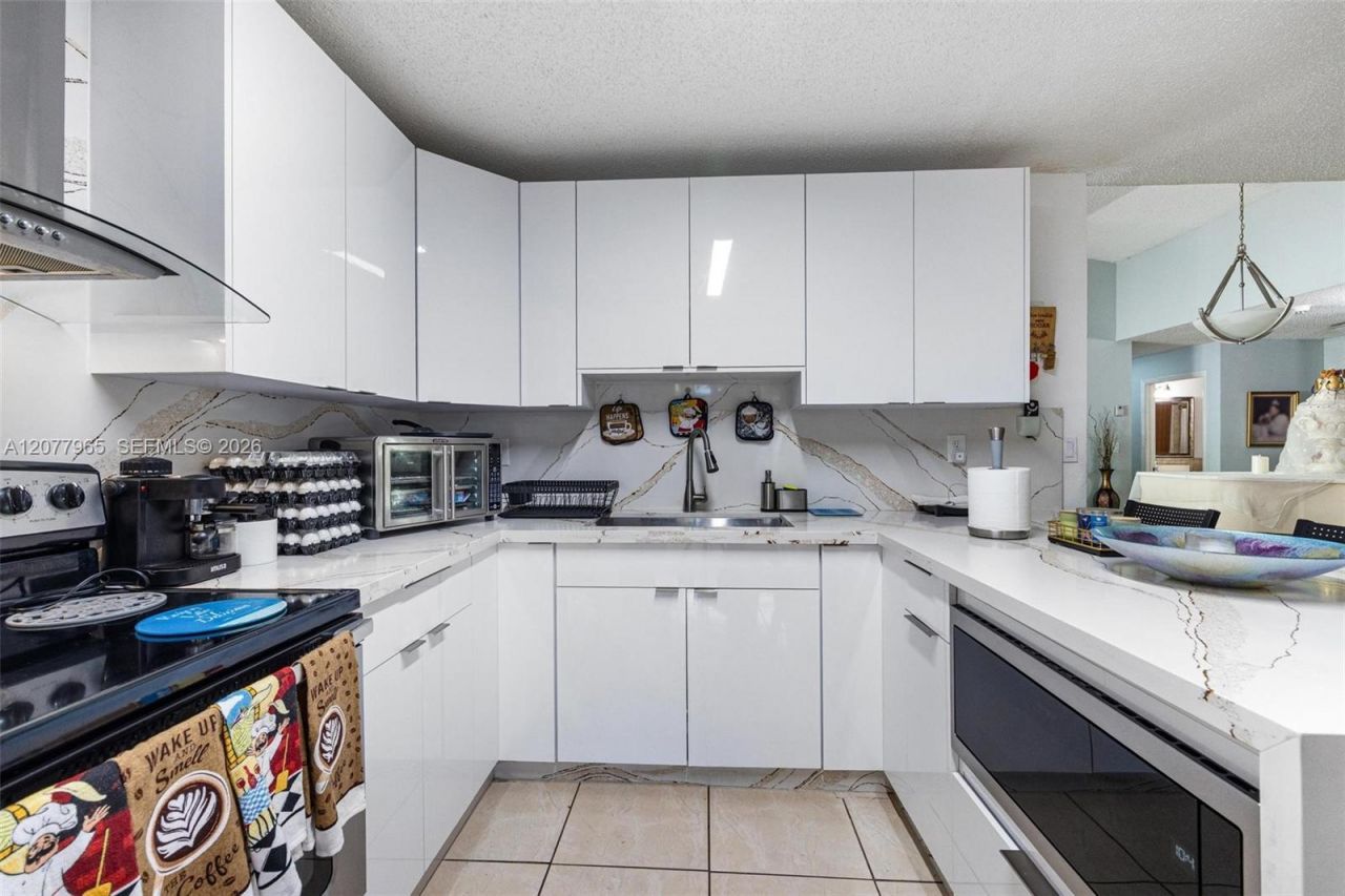 14217 SW 102nd St , Miami, FL 33186 Photo
