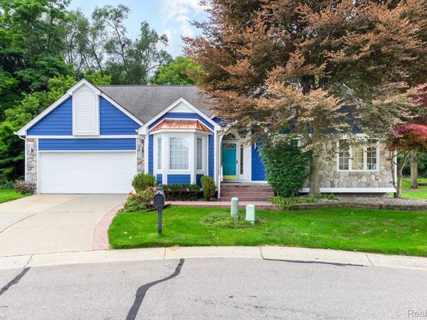 3387 Henley Court , Rochester Hills, Mi 48309