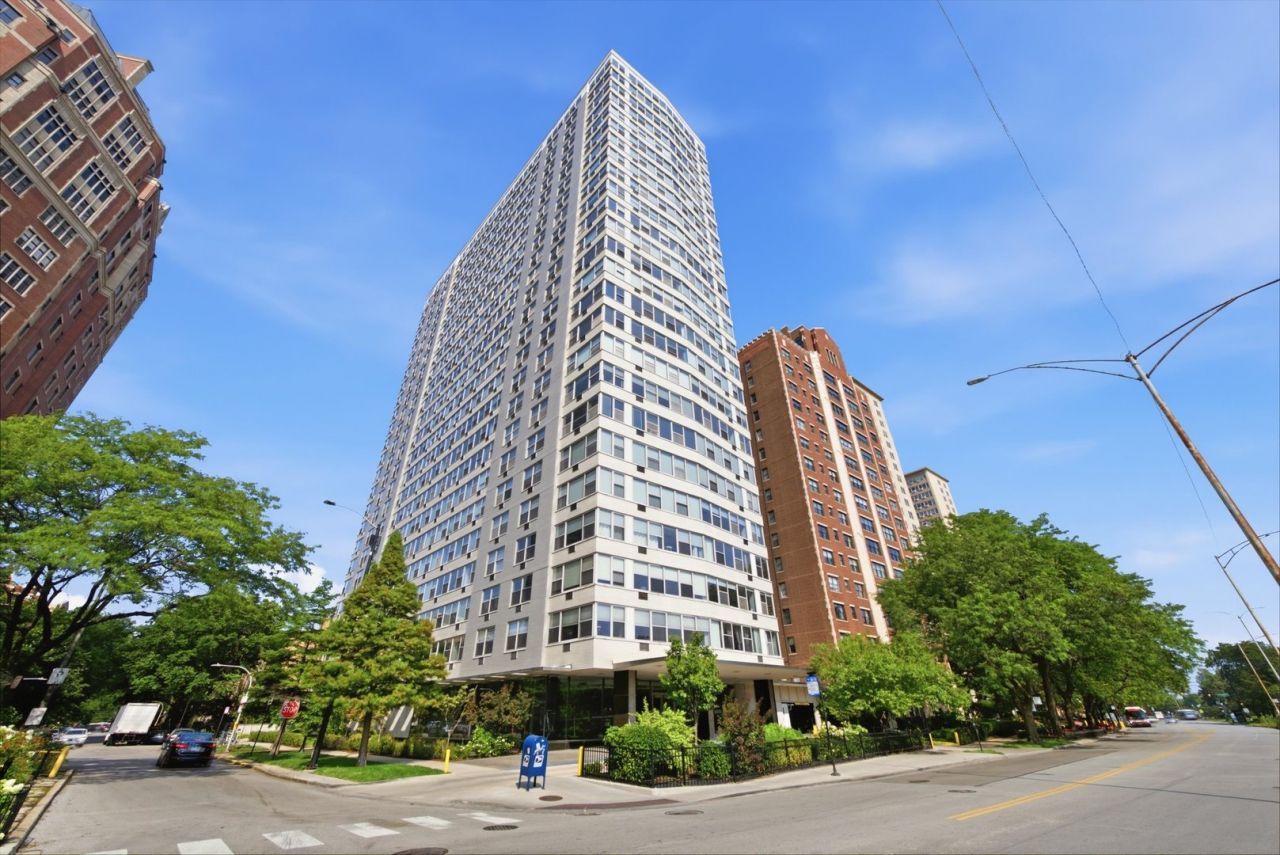 3900 N Lake Shore Drive, Unit 4B, Chicago, IL 60613 Main Photo