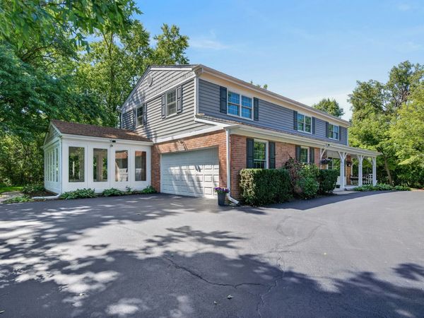 2100 Stirling Road , Bannockburn, IL 60015