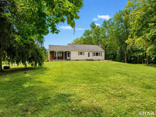145 Hattertown , Newtown, CT 06470