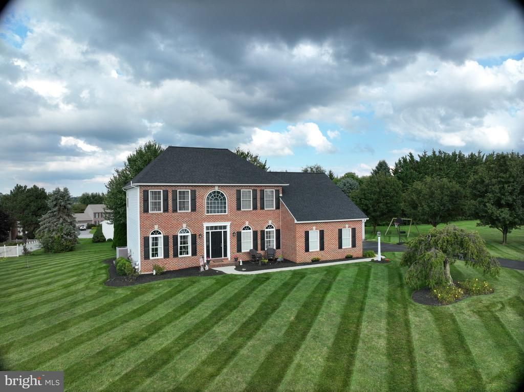 30 BERKSHIRE DRIVE , SHREWSBURY, PA 17361
