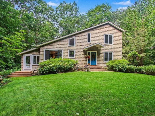 1735 N Darling Lane, Fennville, MI 49408