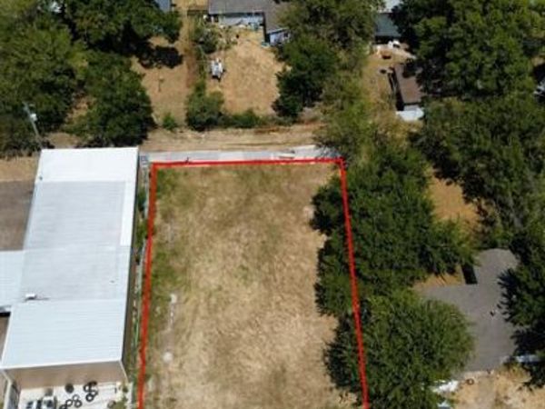 4209 Eastland Street , Fort Worth, TX 76119