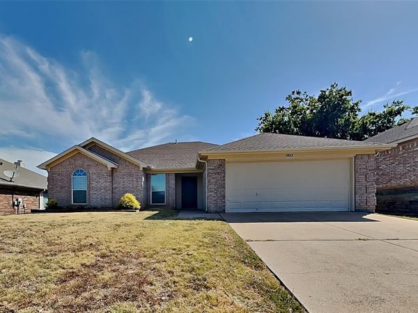 1822 Cancun Drive, Mansfield, TX 76063