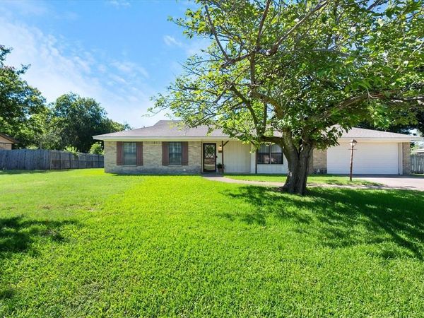 313 Wesley, Corsicana, TX 75110