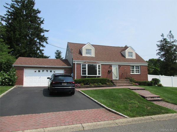 1 Clare Drive , East Northport, NY 11731