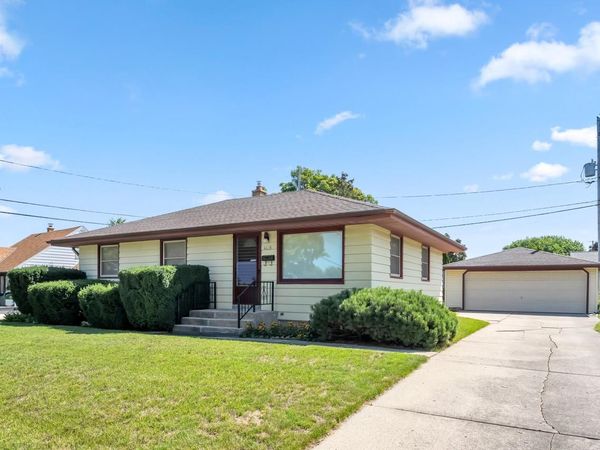4418 S Kentucky AVENUE, Milwaukee, WI 53221