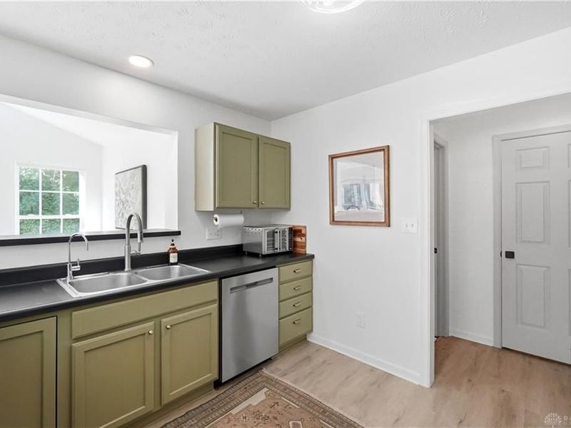 1504 Doddington Road, Kettering, OH 45409 Photo 14
