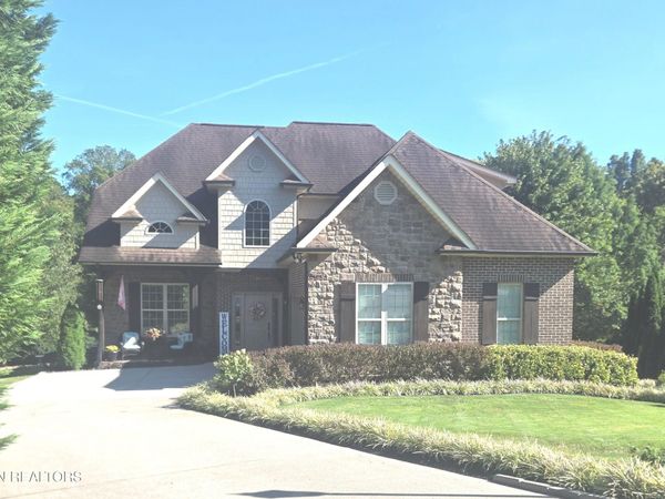 2120 Britts Drive, Lenoir City, TN 37772