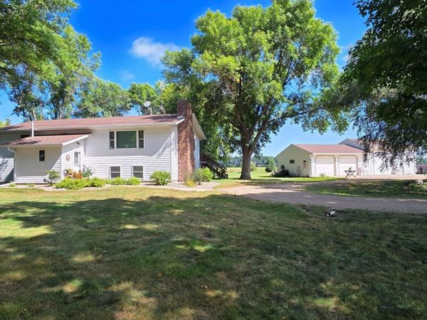 30977 350th Street, Redwood Falls, MN 56283