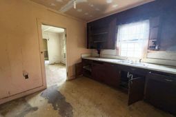 2019 Providence Road  photo 4
