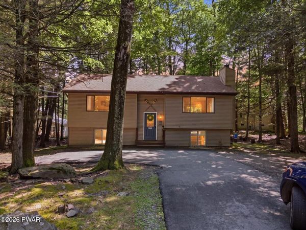 996 Goose Pond Road , Lake Ariel, PA 18436