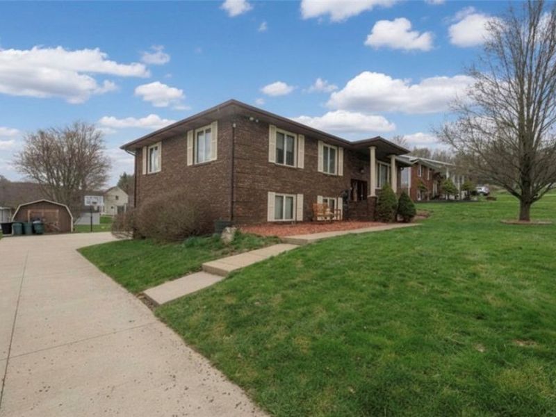 5326 Hillsboro Avenue SE, Canton, OH 44707 Photo 2