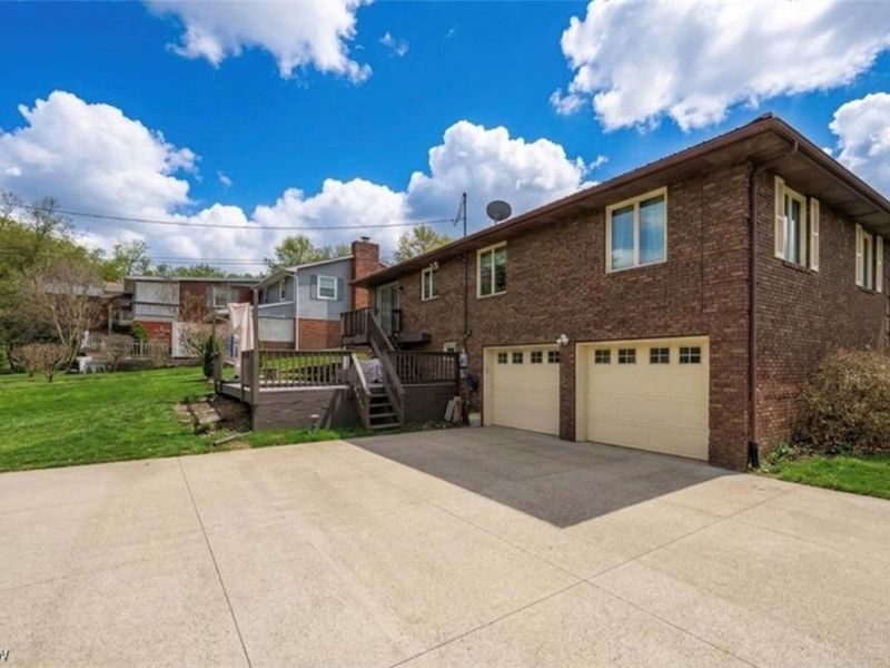 5326 Hillsboro Avenue SE, Canton, OH 44707 Photo 3