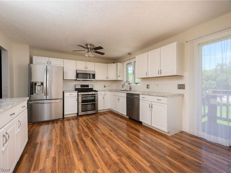 5326 Hillsboro Avenue SE, Canton, OH 44707 Photo 9