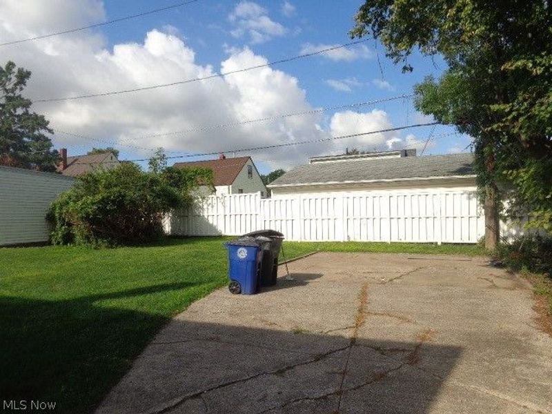 4306 Newberry Drive, Brooklyn, OH 44144 Photo 4
