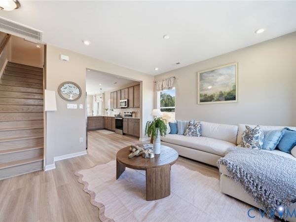 9820 Edgecraft Walk , Glen Allen, VA 23059
