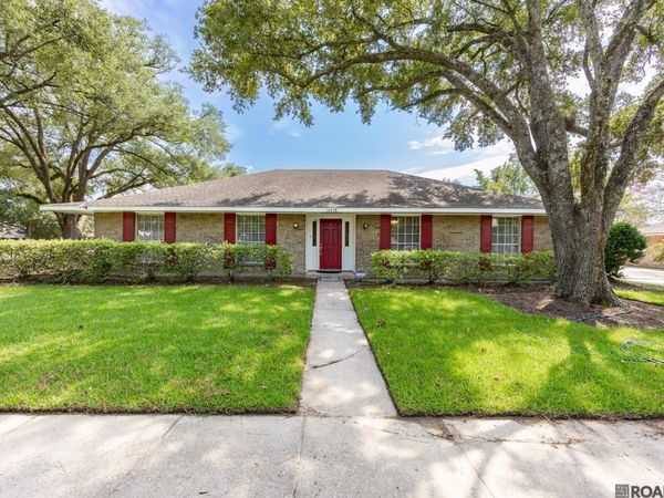 16458 Confederate Ave, Saint George, LA 70817