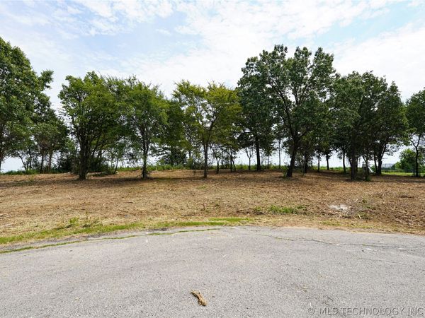 13663 E 114th Court S, Coweta, OK 74429