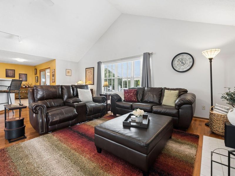 2494 Seton Drive , Lewis Center, OH 43035 Photo 13