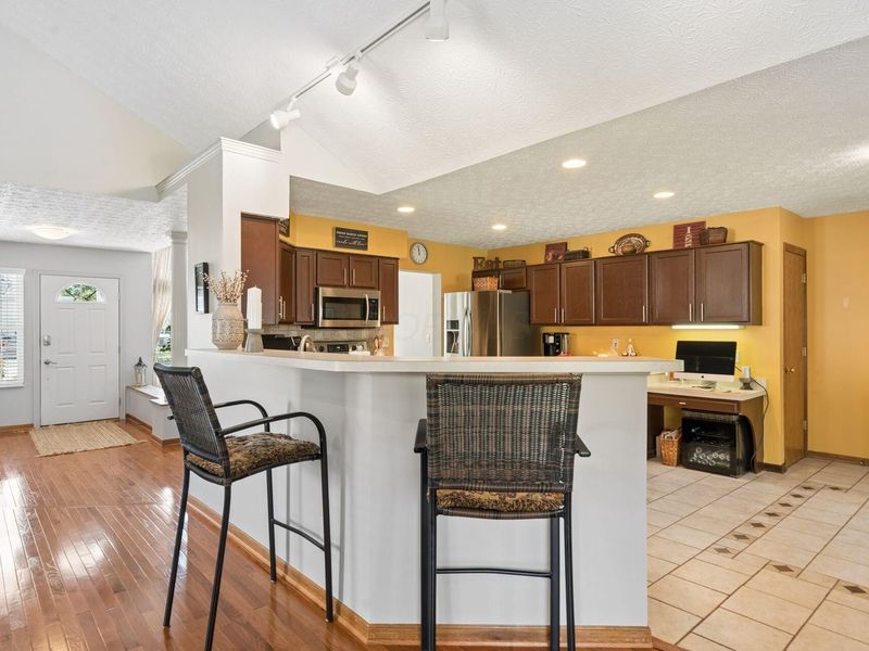 2494 Seton Drive , Lewis Center, OH 43035 Photo 15