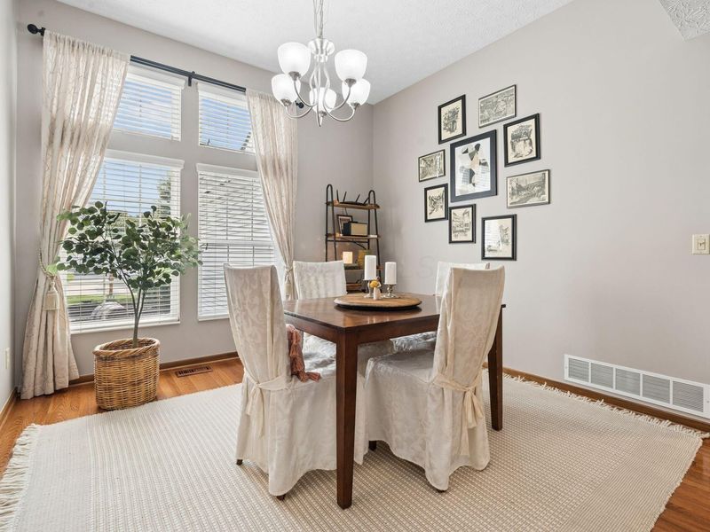 2494 Seton Drive , Lewis Center, OH 43035 Photo 5
