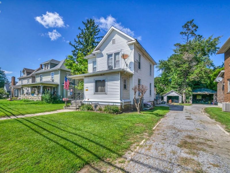 1011 E Main Street, Bellevue, OH 44811 Photo 2