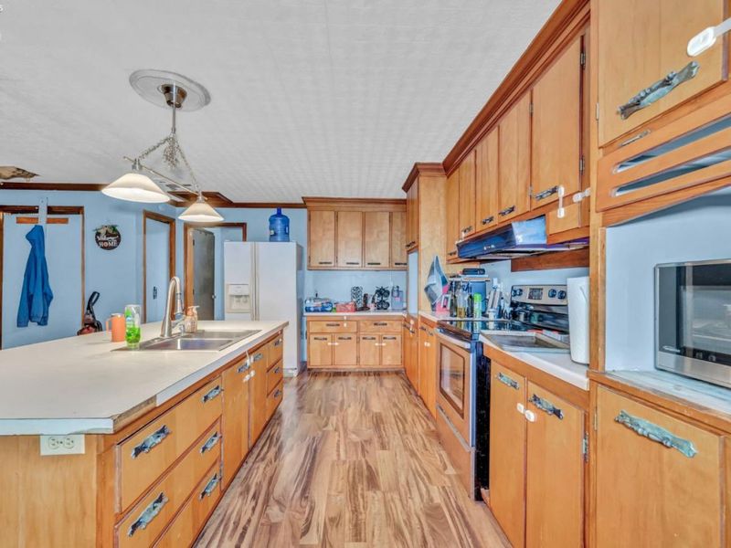 1011 E Main Street, Bellevue, OH 44811 Photo 9