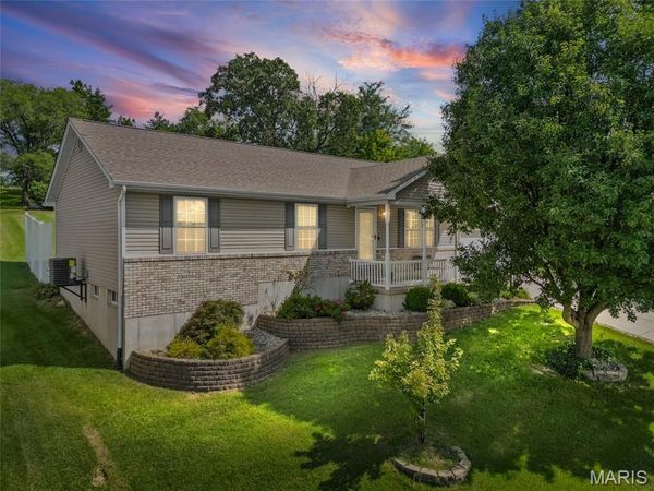 559 Monty View, Washington, MO 63090