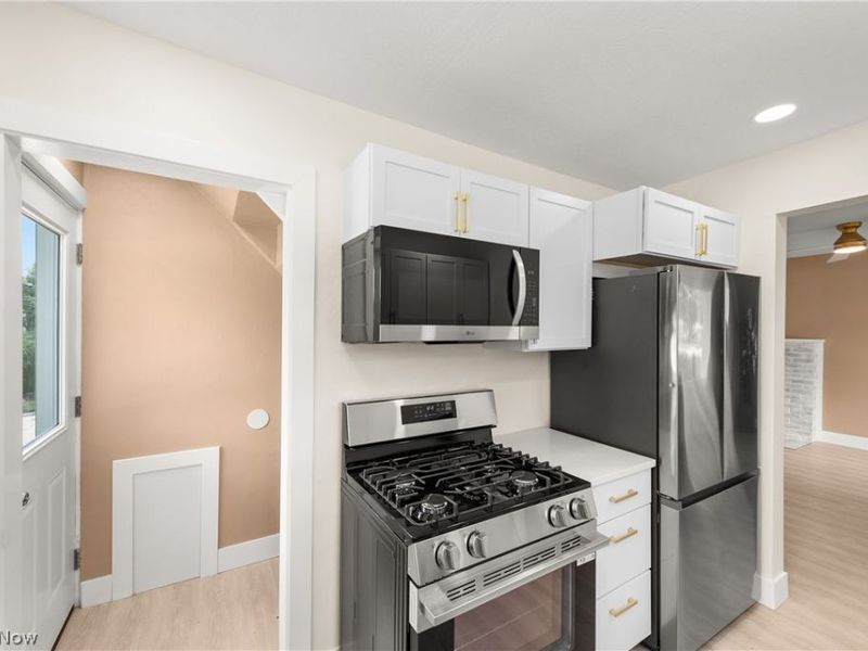 399 Olive Street, Elyria, OH 44035 Photo 13