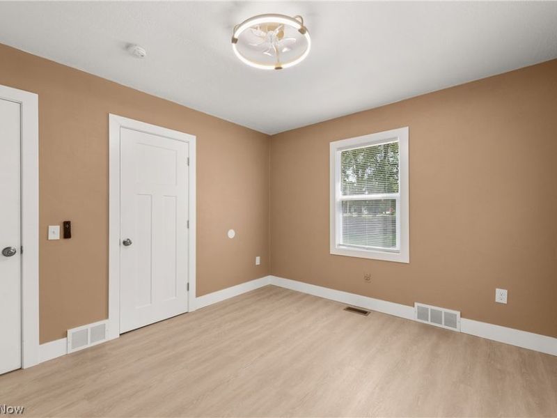 399 Olive Street, Elyria, OH 44035 Photo 18