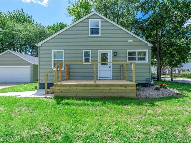 399 Olive Street, Elyria, OH 44035 Photo 2