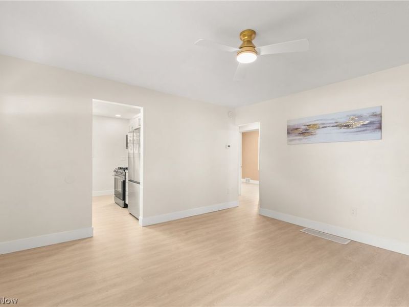 399 Olive Street, Elyria, OH 44035 Photo 9