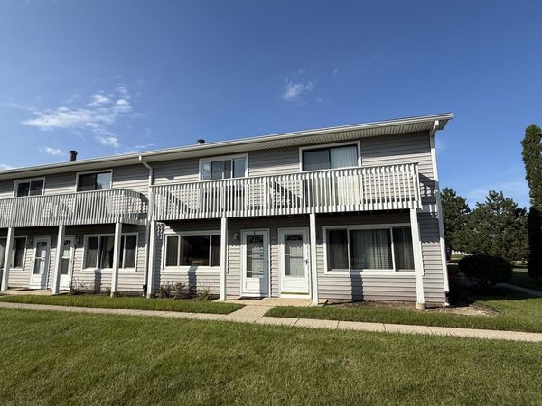 34293 N Birch Lane, Gurnee, IL 60031