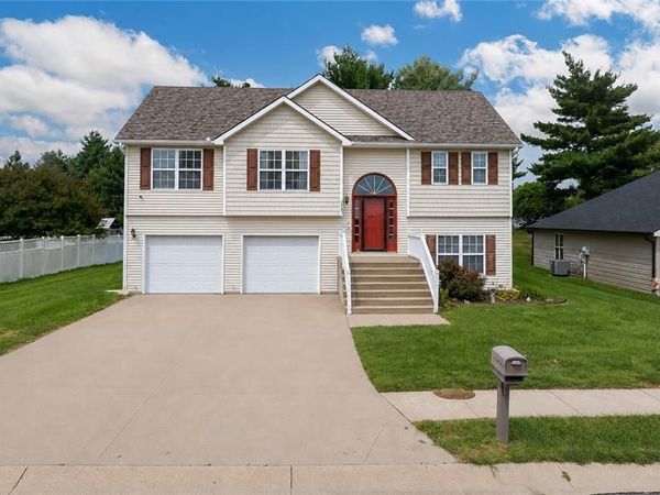 2603 Meadow Ridge Drive, St Joseph, MO 64504