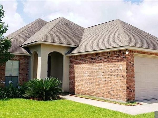 15070 Coldwater Dr, Walker, LA 70785