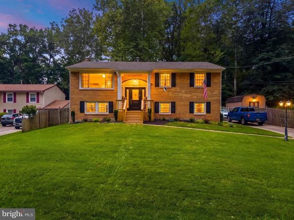 579 LAKE BOULEVARD, LINDENWOLD, NJ 08021