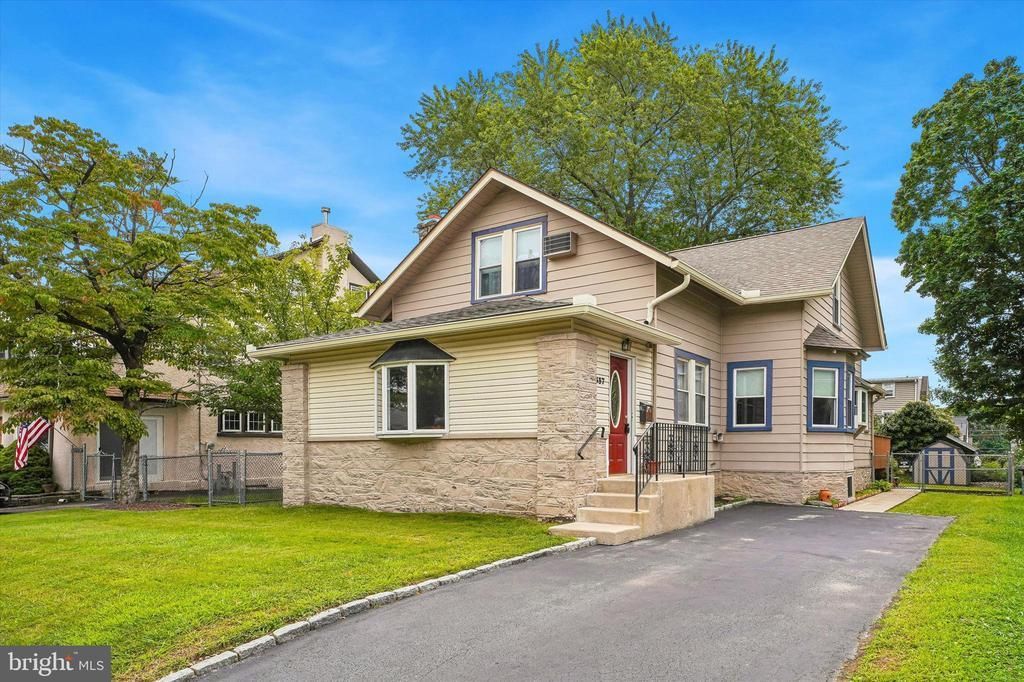 537 BROOKLINE BOULEVARD , HAVERTOWN, PA 19083