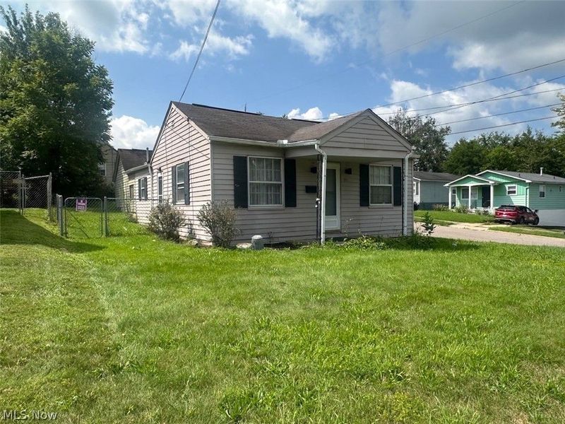 550 Upton Avenue, Akron, OH 44310 Photo 2