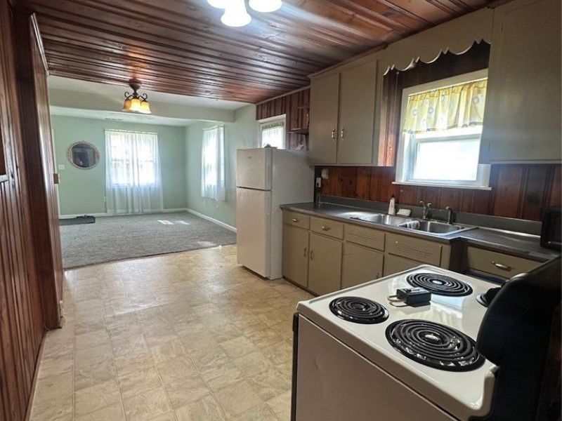 550 Upton Avenue, Akron, OH 44310 Photo 5