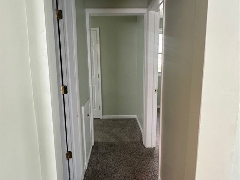 550 Upton Avenue, Akron, OH 44310 Photo 7