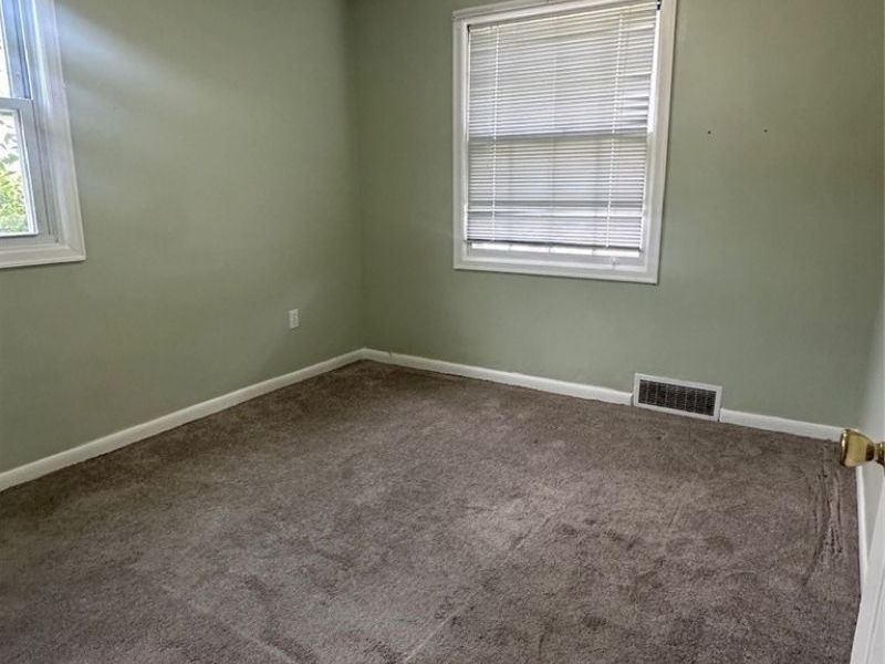 550 Upton Avenue, Akron, OH 44310 Photo 8