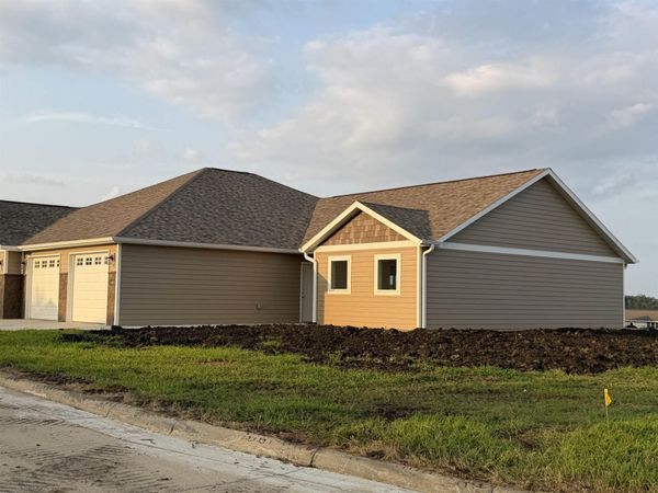1-1124 Canterbury Street , Cresco, IA 52136