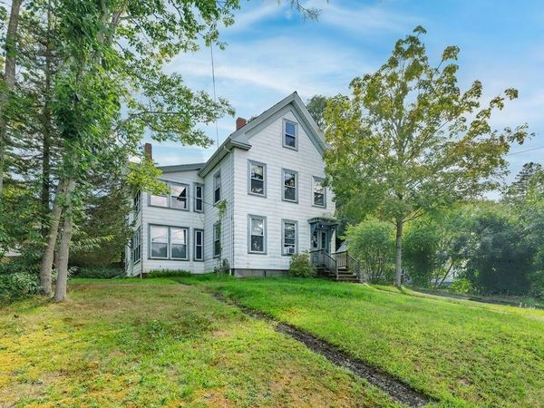 46 Hollis St, Weymouth, MA 02190