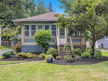 160 Prospect Avenue , Hamburg, NY 14075