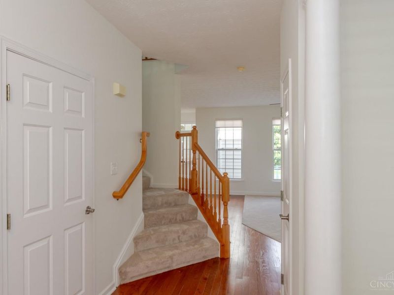 1663 Olde Haley Drive, Centerville, OH 45458 Photo 5