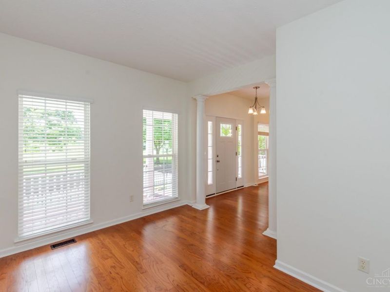 1663 Olde Haley Drive, Centerville, OH 45458 Photo 8